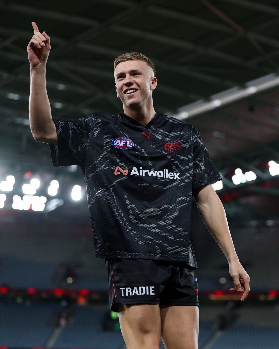 Essendon FC tweet media