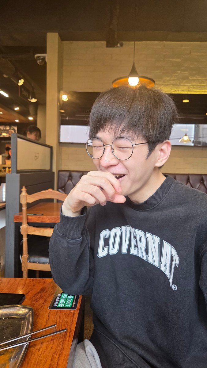뽀글왕!!! 뽀글머리는 어디다 숨겼지!!!