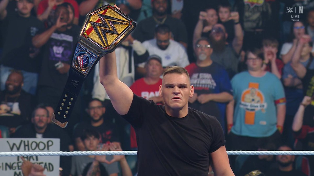 هروج المصارعة tweet media