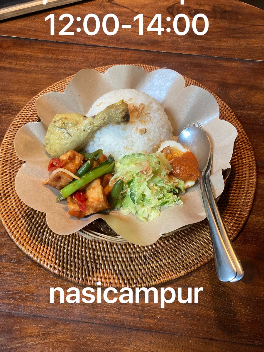 salamlegian's tweet image. 5/2土 12時~14時
本日のランチ　ナシチャンプール
#lunch #札幌 #ナシゴレン #gulaiayam #sapporo #ランチ　#tahugoreng #telorbelad #indonesiafoods #インドネシア料理 #bali  #バリ島 #nasigoreng #サラムレギャン #miefungoreng #nasicampur #salamlegian