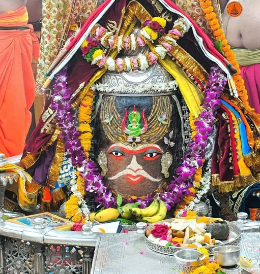 KDevi61204573's tweet photo. 🙏🌹*Jai Shree Mahakal*🌹🙏
*श्री महाकालेश्वर ज्योतिर्लिंग का भस्म आरती शृंगार दर्शन*
*02-05-2026 कण-कण में महादेव* https://t.co/YkAw1VZhJT