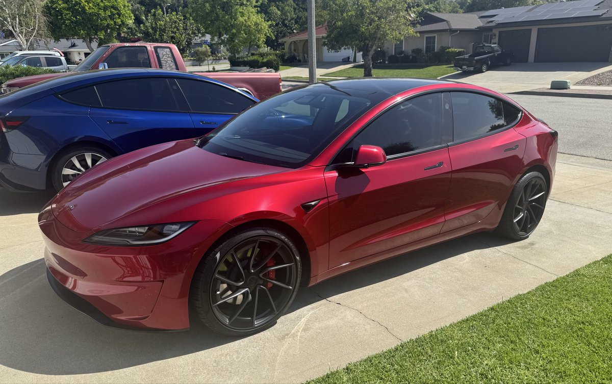 teslachoi테초이 tweet media