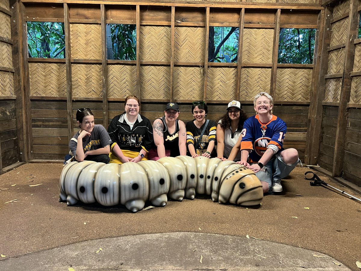 genosbian's tweet photo. zoomfchella 🦒🐆 https://t.co/W3T6hec13v