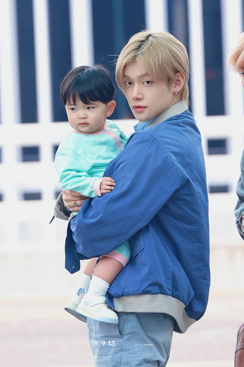 𝟗:𝟏𝟑 tweet media