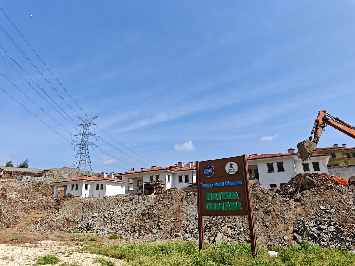 EngnDmrV's tweet photo. Hatay'da ormanlık alan yok edilip villa yapılıyor. 
#hatay #antakya https://t.co/Z0ezp8xNQ8