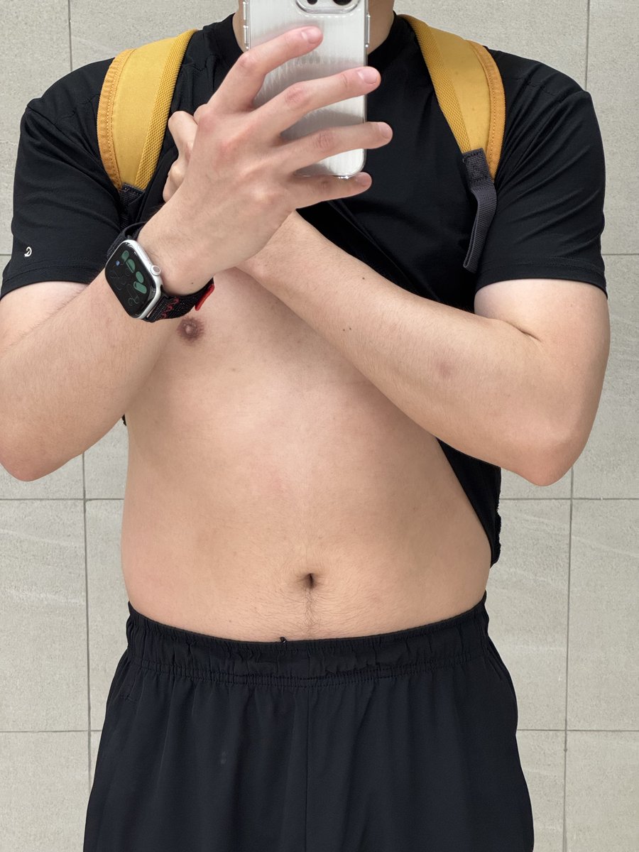 Jackifinity's tweet photo. 谁家好人放假练腿带有氧啊😏 https://t.co/KCvWKxELdD