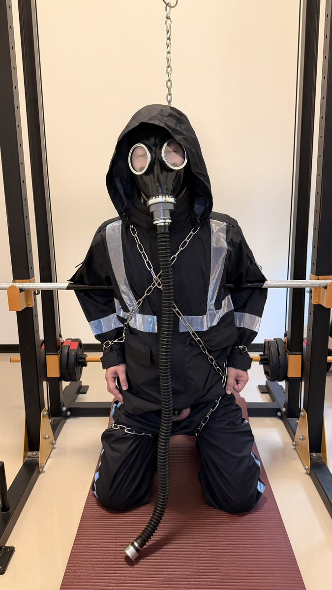 制服貞操囚犯 tweet media