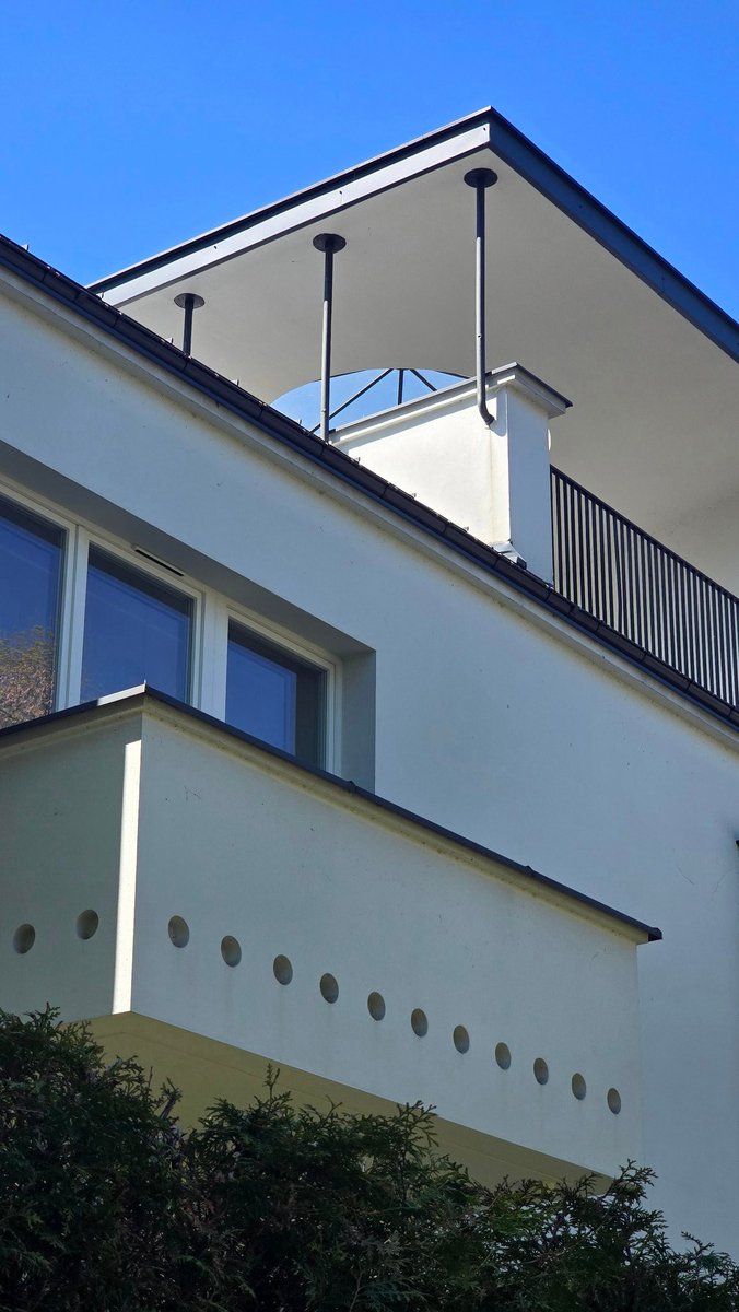 justyna_buszko's tweet image. An example of Modernist style of architecture from the interwar period (Poland)
#DailyPictureTheme
#Style