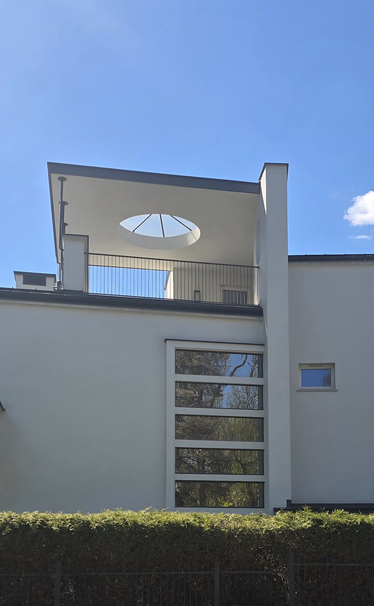 justyna_buszko's tweet image. An example of Modernist style of architecture from the interwar period (Poland)
#DailyPictureTheme
#Style