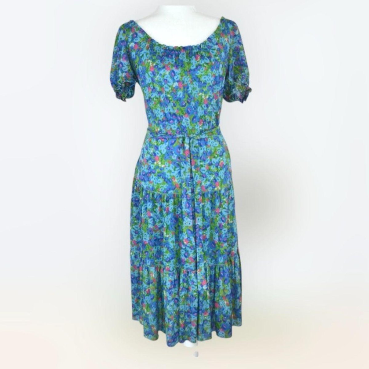 VintageLagoon's tweet image. 🌺Vintage Blue Lagoon is taking a break 🛍 We’ll be back on 7th May to continue our Spring Sale with more treasures waiting for you.📷
💙 Vintage 1970s Selfridges Peasant Dress – UK 12 – Rare Boho Vintage Dressing –Now £12.75
#VintageSale #VintageStyle #VintageDress #SpringStyle