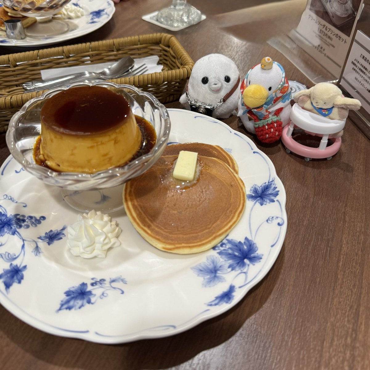 omoideno93's tweet photo. ＧＷ最初のしあわせ🍮🥞 https://t.co/mcGwcdDVcV