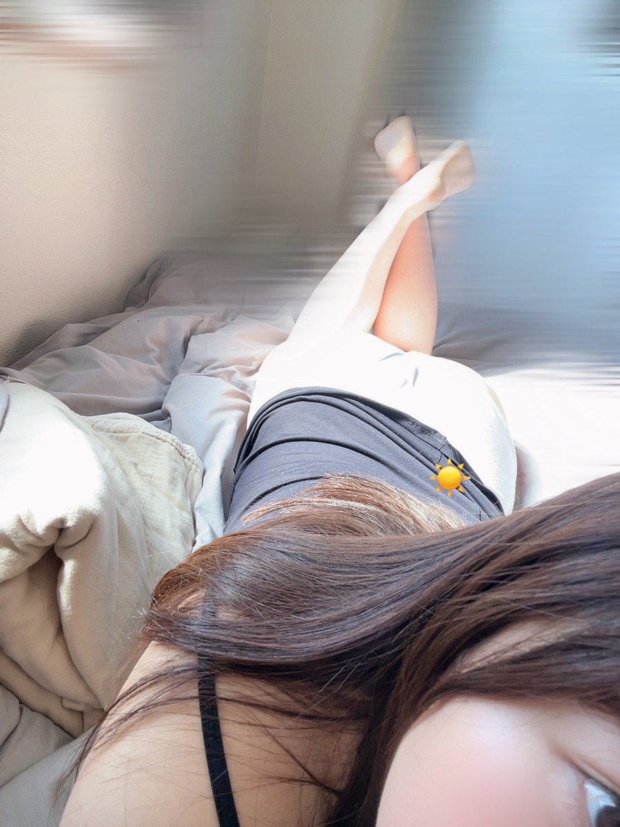 ®︎ tweet media