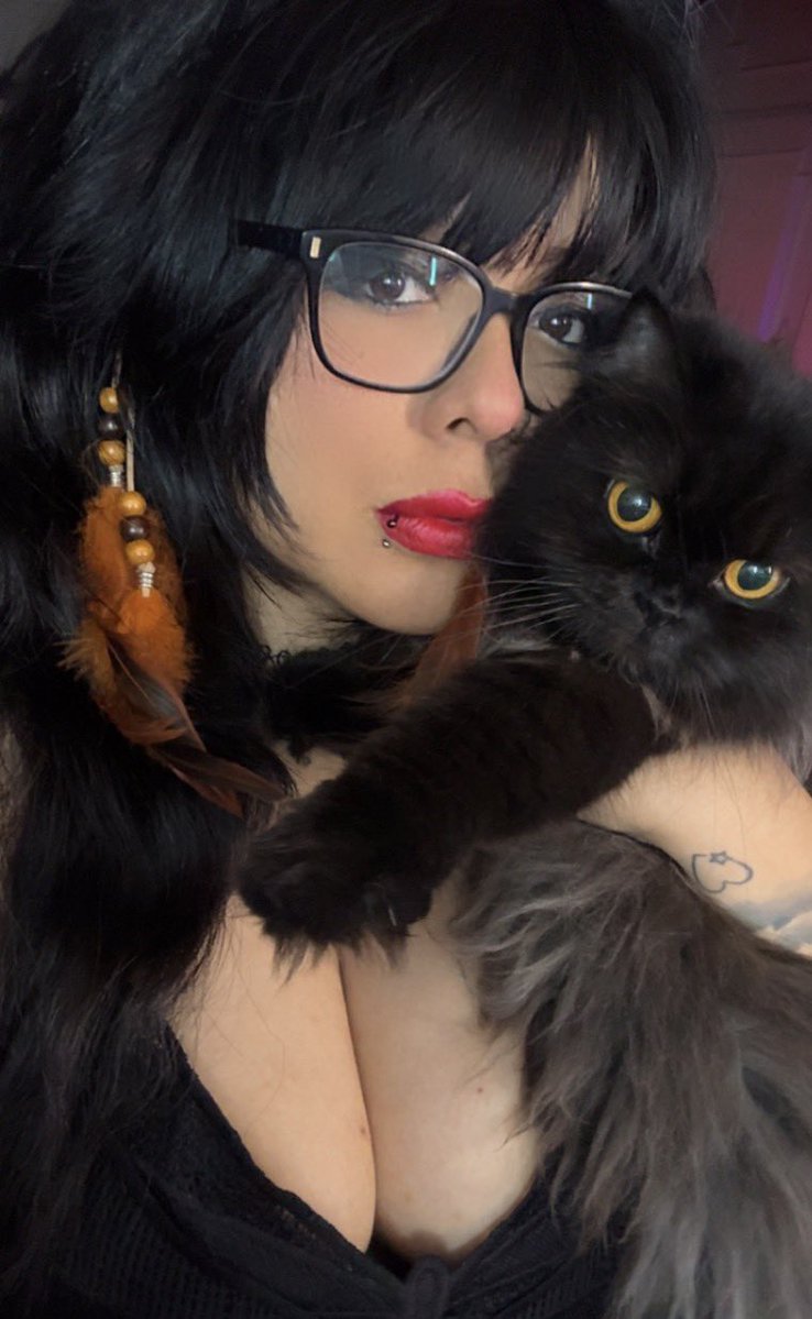 Melvy_Coral's tweet image. En unos minutos empezamos🖤✨

twitch.tv/melvycoral

#twitch #twitchstreamer #twitchtv #twitchaffiliate #twitchgamer #twitchgirl #twitchstream #stream #streamer #streamergirl #alternative  #altgirl #tattoo #tattoos  #ASMR #tatuaje #girl  #dark