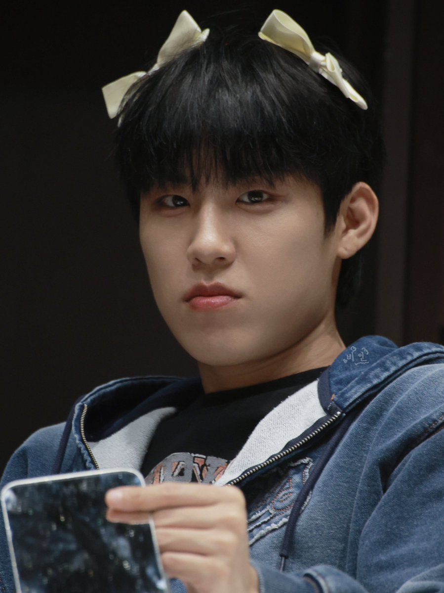 비인🫛 tweet media