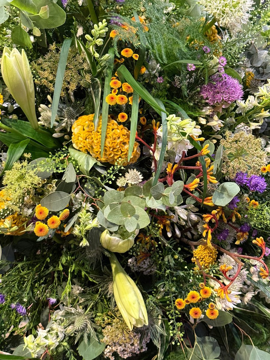 Grado Floristería tweet media