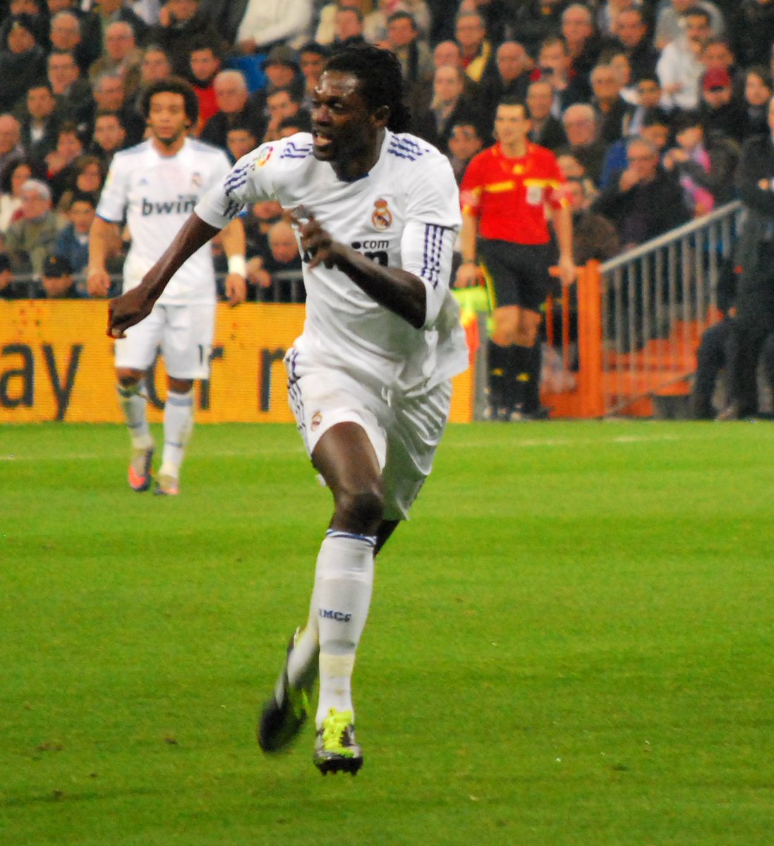 thread_mania's tweet photo. @LegacySiu Emmanuel Adebayor. https://t.co/uxjX6qVw9u