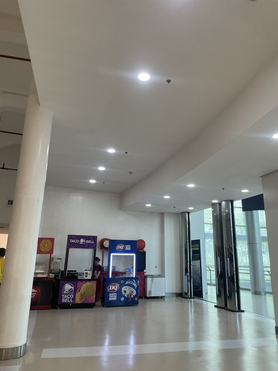 Hello po! Nandito po yung magbibigay. Tapat ng Port 14/15. 

Unahan lang po!!! 🥹
