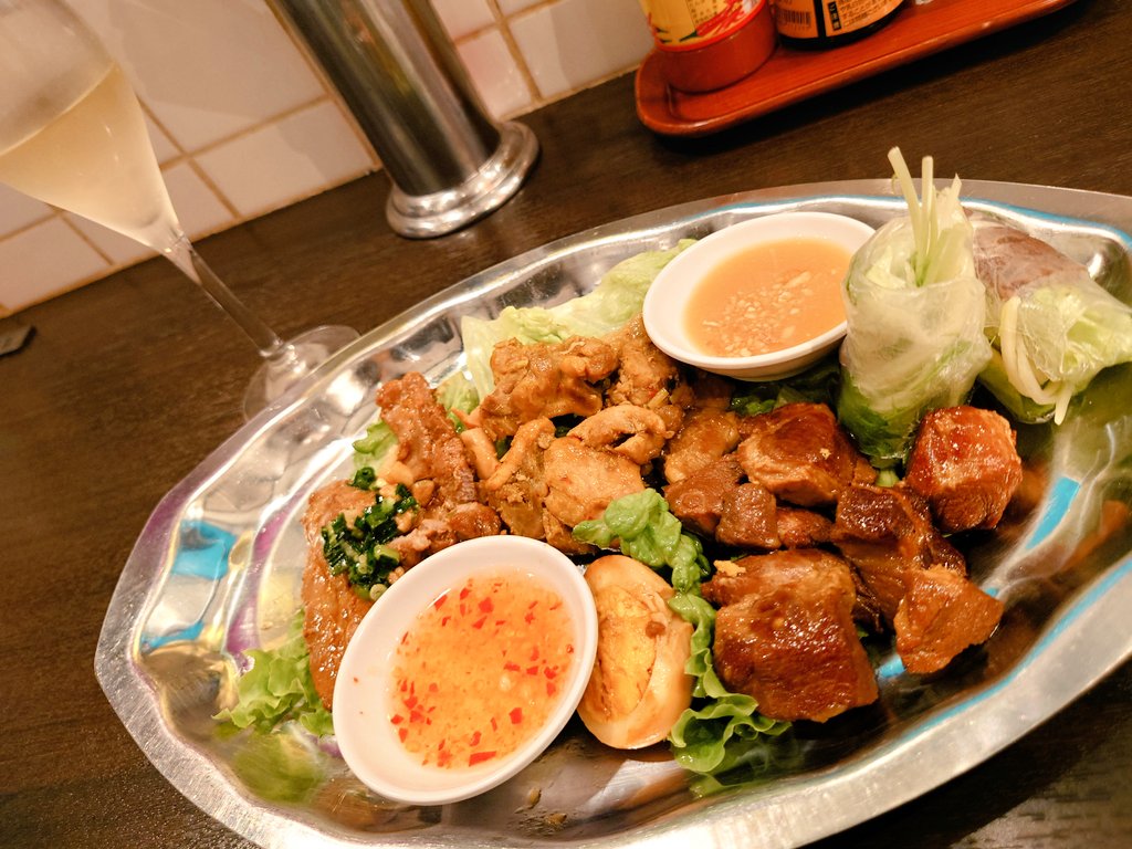 青 tweet media