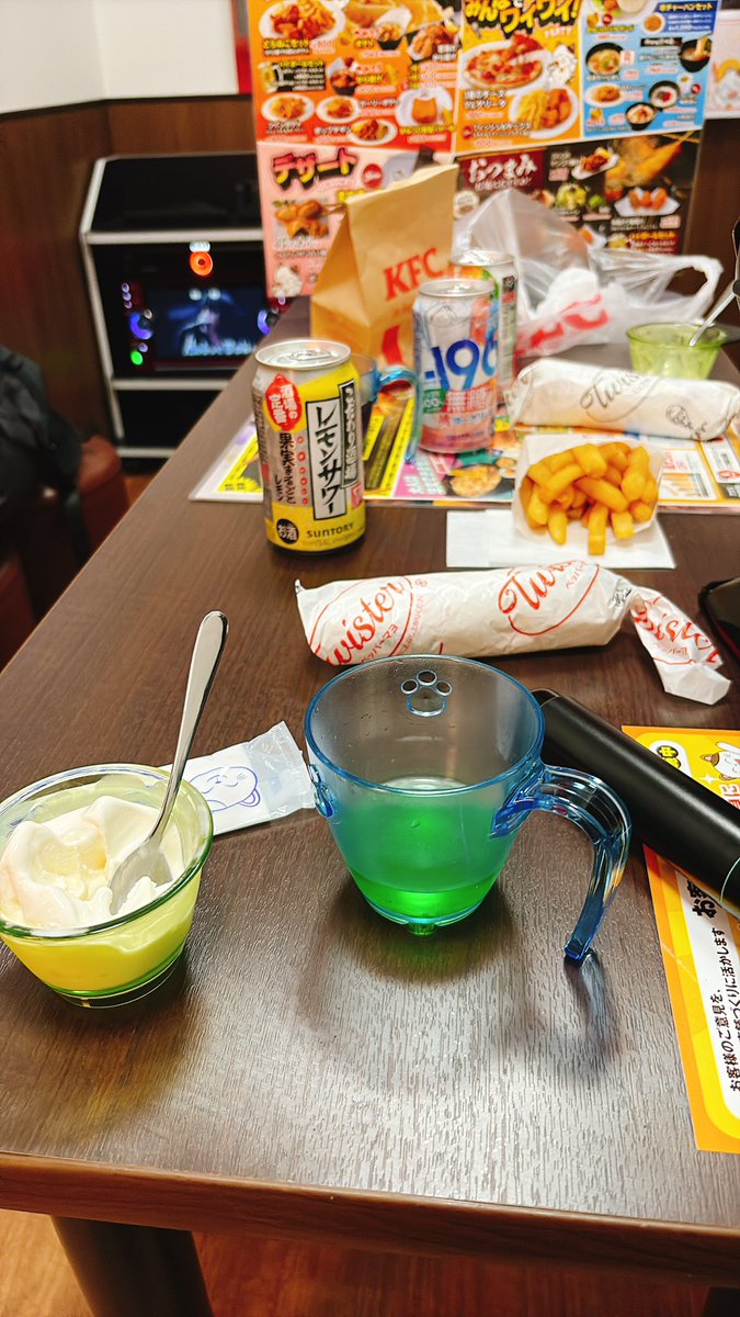 kesi_VR's tweet photo. (˙◁˙ 👐 ) https://t.co/XkX7SDW3KE
