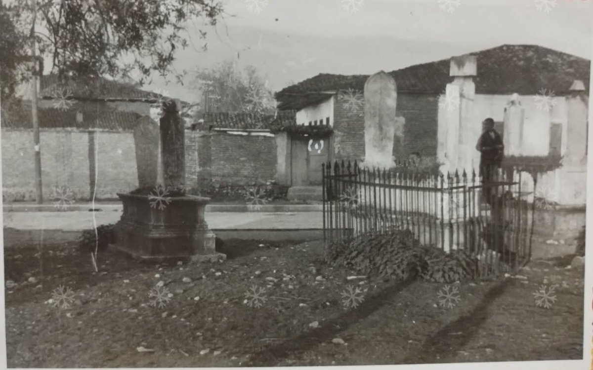 GREENOFFICE2020's tweet image. Tombs in Tirane Albania 🇦🇱  #Albania 1933