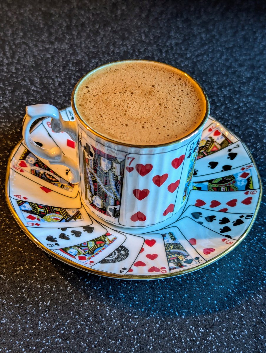 chataboutcakes's tweet image. Good Morning everyone 👋🏼 Have a Wonderful Weekend. Who's joining me for a #Coffee ☕