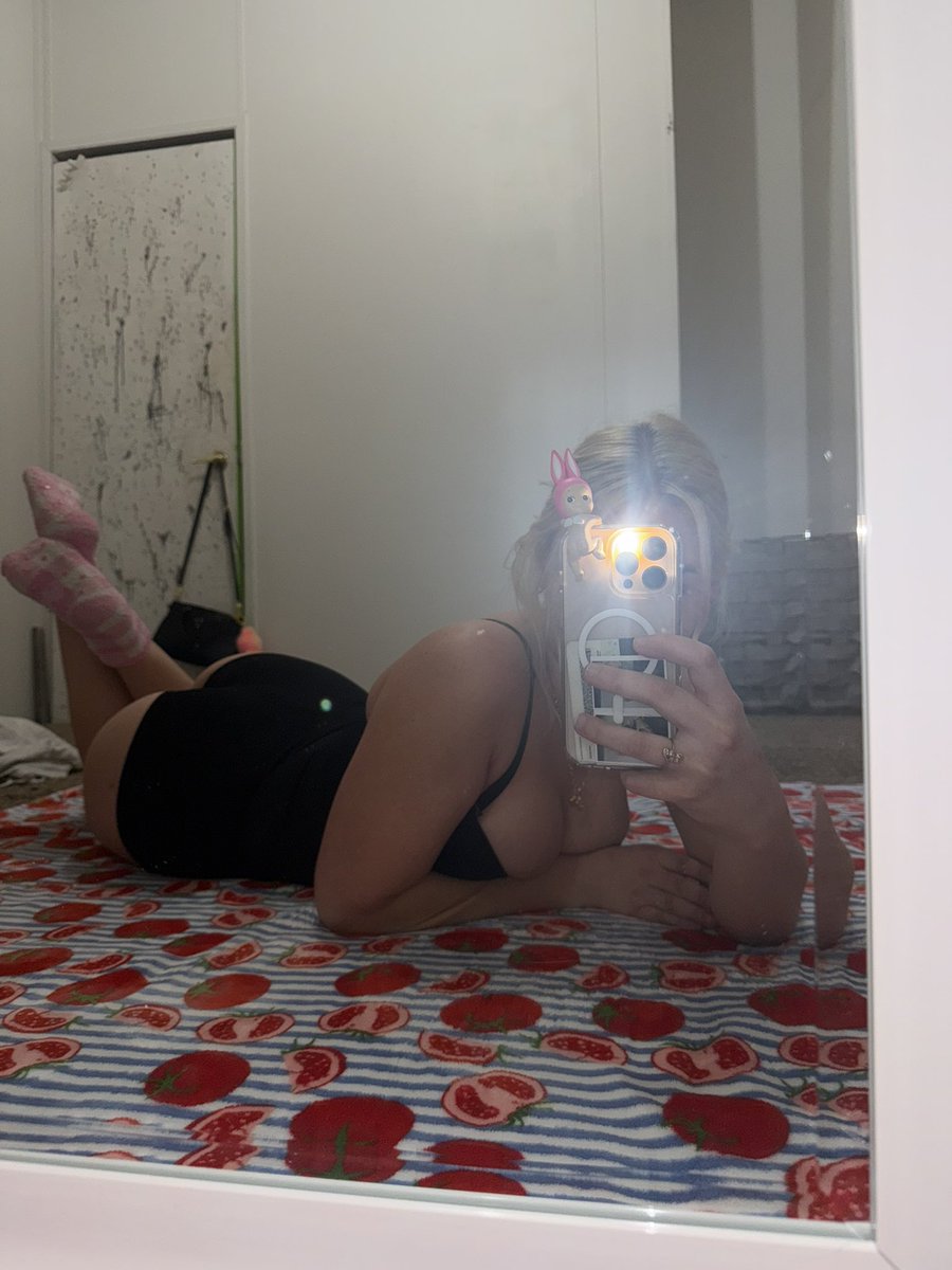 Avery Rae tweet media