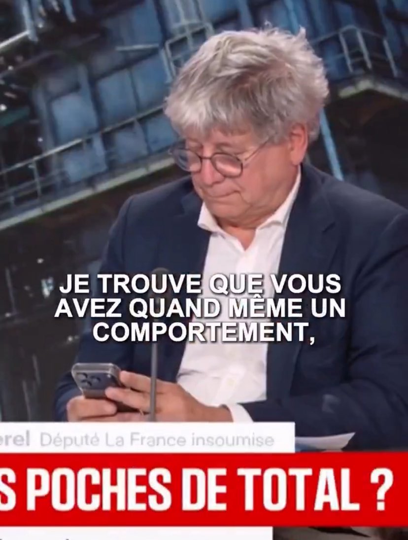 ThomasMasheik's tweet photo. @XWiik @CharlesConsigny @ericcoquerel Le communiste avec son iPhone 17 Pro Max comme toute la ribambelle Lfiste ! 🥳
Mais comment peut-on voter pour des charlatans pareil… 🤦‍♂️ https://t.co/aCrg45eOYu