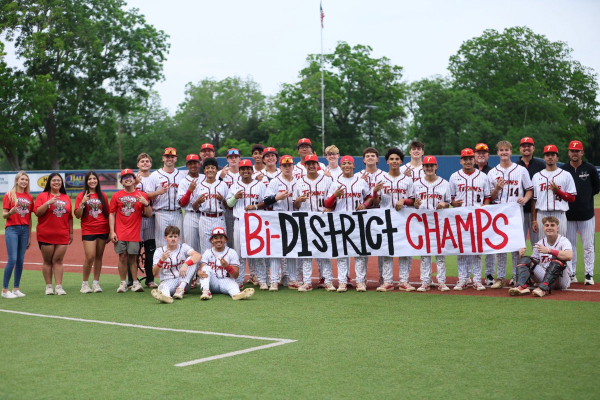 cameron_st48063's tweet photo. Undefeated in District ✅
Bi-District Champions✅
💪Ready to make each AB count.

#uncommitted2026 
@Coach_KP @TLU_Baseball @RRoyalL16 @SEUBaseball 
@VEHSTitans @TwelveRecruits https://t.co/QyUMK6SXPF