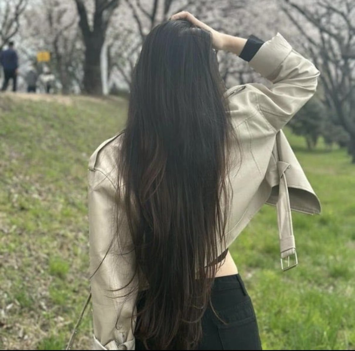 Agustd_suag's tweet photo. 다들 아미트친소 이제 여시는구나!!
저랑도 친해져여💕
이번 부산콘 613 가는 13년차 아미입니당
친해지면 많이 퍼주니까…다들 다가와요…ㅎㅎ
06이고 많이들 와요❤️💙

❤️ - follow
 RT - DM + follow
#아미트친소 #아미 https://t.co/KhucmzRwla