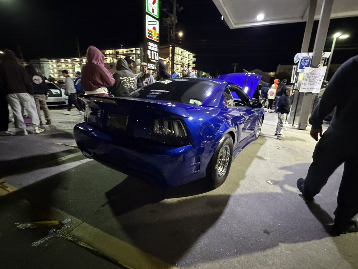 dr3am_fad's tweet photo. #cruisinoc #OCMD that’s all I got :/ https://t.co/xW104YezbL