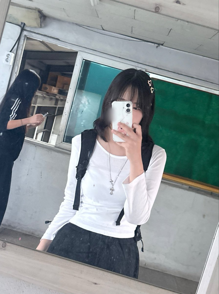 soomin tweet media