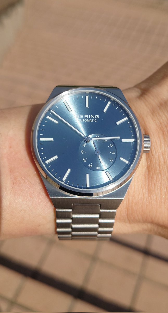 本日の相方はBERING 19441 CHARITYじゃ。 デンマークのブランドで北欧