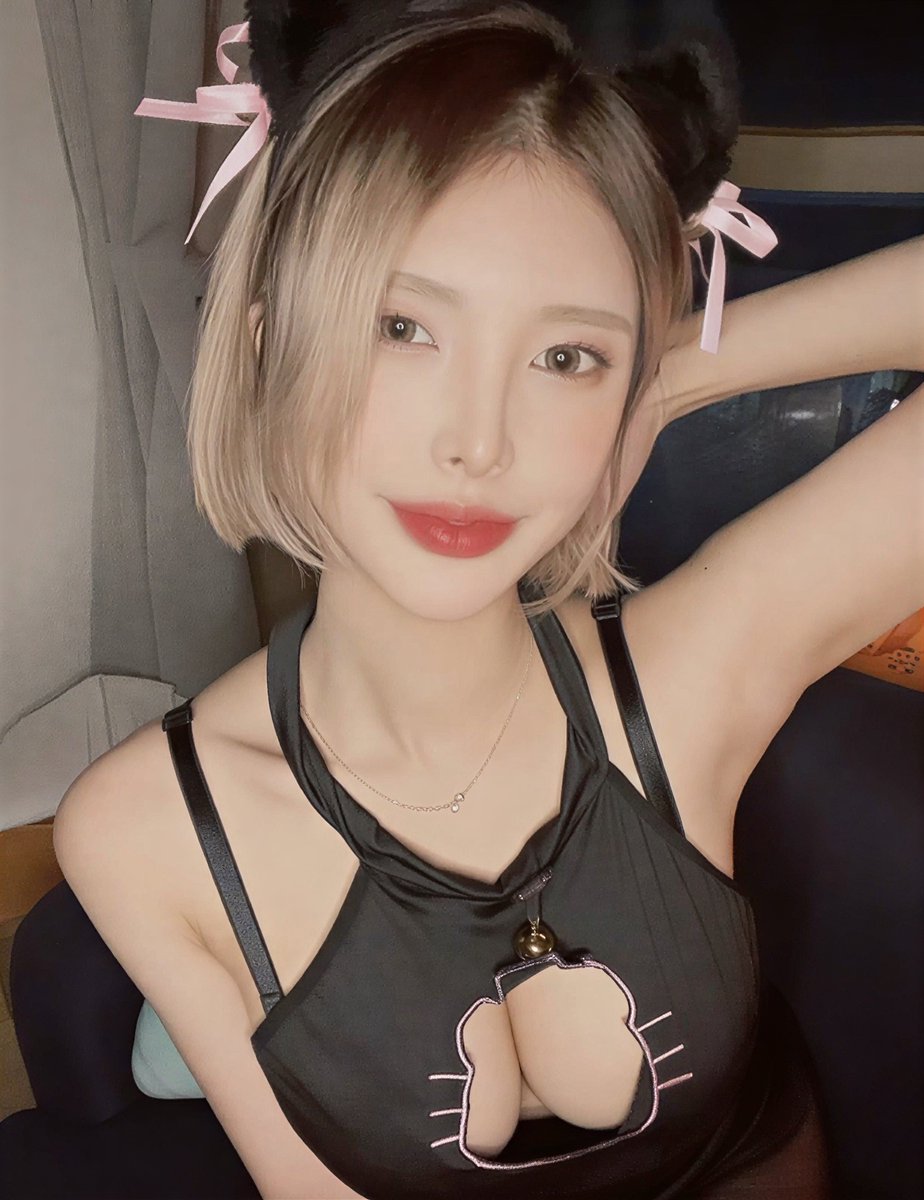 효여니 tweet media