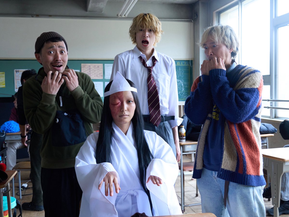 lunacy_TX's tweet photo. #ドラマるなしい 🕯

📸•─• 『 𝐎𝐟𝐟 𝐒𝐡𝐨𝐭 』•─•📸

お岩さん・森尾に怖がるケンショーと...😂⁉️

波乱祭りな作品ですが、撮影現場は和気あいあい
笑いの絶えない毎日です🙂‍↕️

最新話はこちら📱🩵
▶https://t.co/8YXxtyx3IR

#窪塚愛流 #駒井蓮

#上田監督 #昼を夜に夜を昼にする照明部 https://t.co/Xs8mC5FZ7I