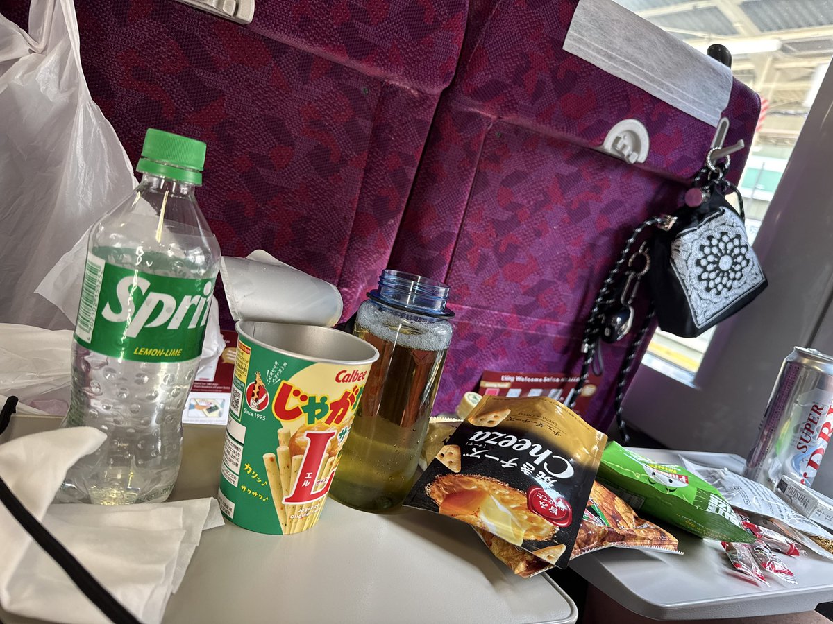 97st2's tweet photo. しこたま酒飲むぞ
※スプライトの中身はJINRO(૭ ᐕ)૭ https://t.co/32fixDQAYU
