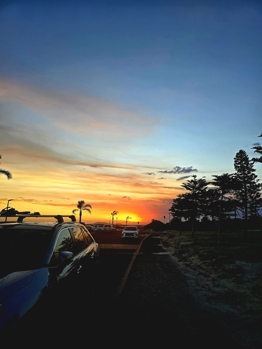 SMikic13's tweet image. Delightful 🌅 
#Ride2Work #Whyalla #SouthAustralia #Cycleinstead #EyrePeninsula #barngarlacountry #cyclelife #Bombtrack #photography #samsunggalaxy #unearthwhyalla #lovewhyalla #sunrise