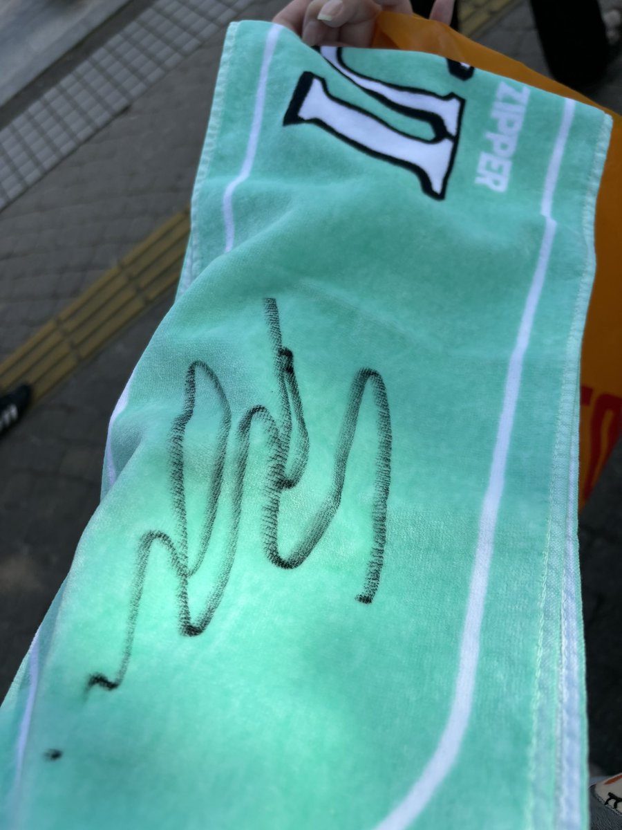 ふうこ㌠ tweet media