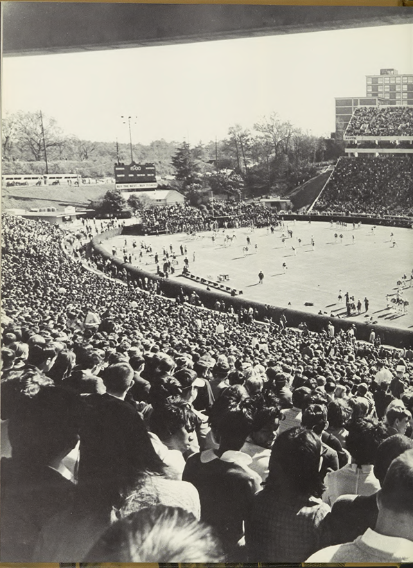 DouglasKaliher's tweet photo. 1968 UGA Sanford Stadium. https://t.co/3LEkmTTIM1