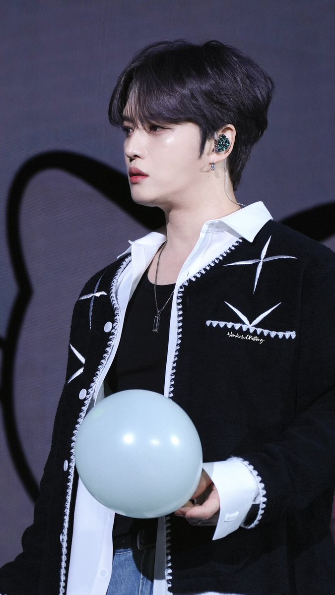 WonderfulNth's tweet photo. 260425 KimJaeJoong  Fanmeeting
in Guangzhou 

Cat ears peek out .ᐟ.ᐟ

@bornfreeonekiss 

#김재중 #ジェジュン 
#JAEJOONG #金在中 https://t.co/JnUwl4sof2