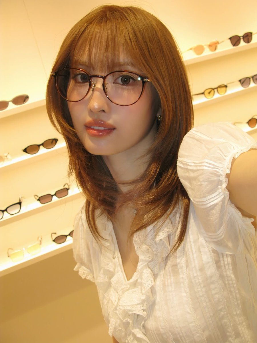 momo tweet media
