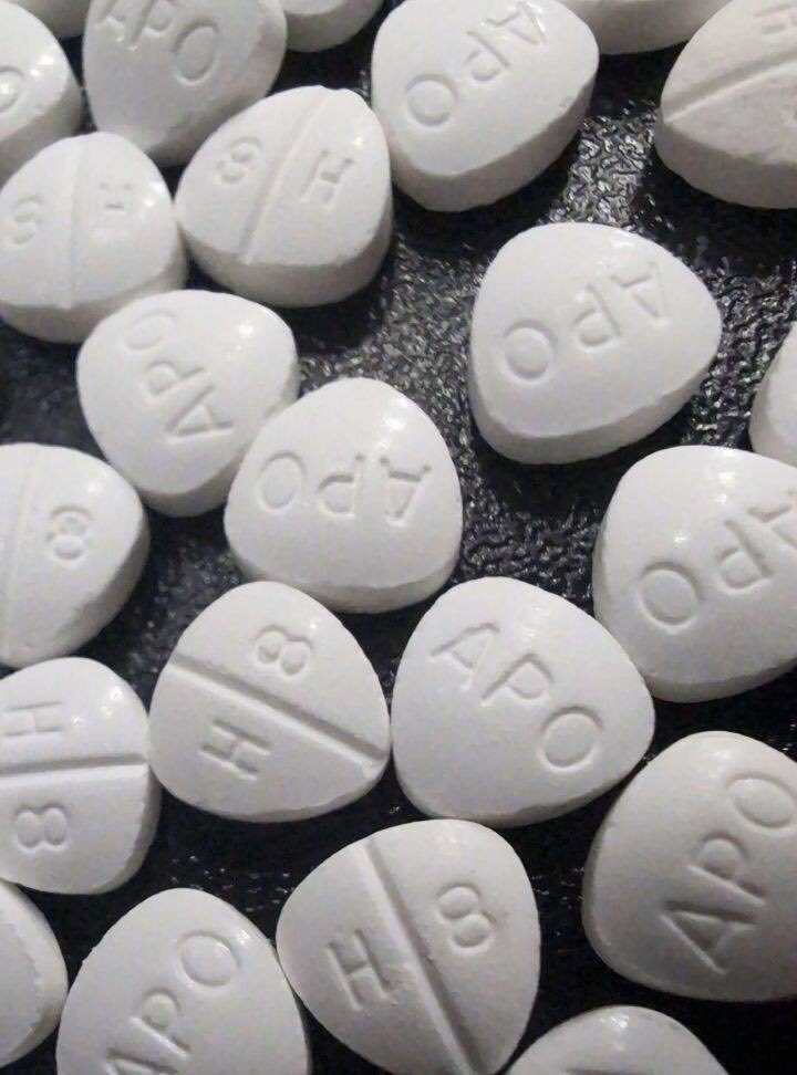 JustTookOfa4j9's tweet image. #apo #pills #feelings #trippy