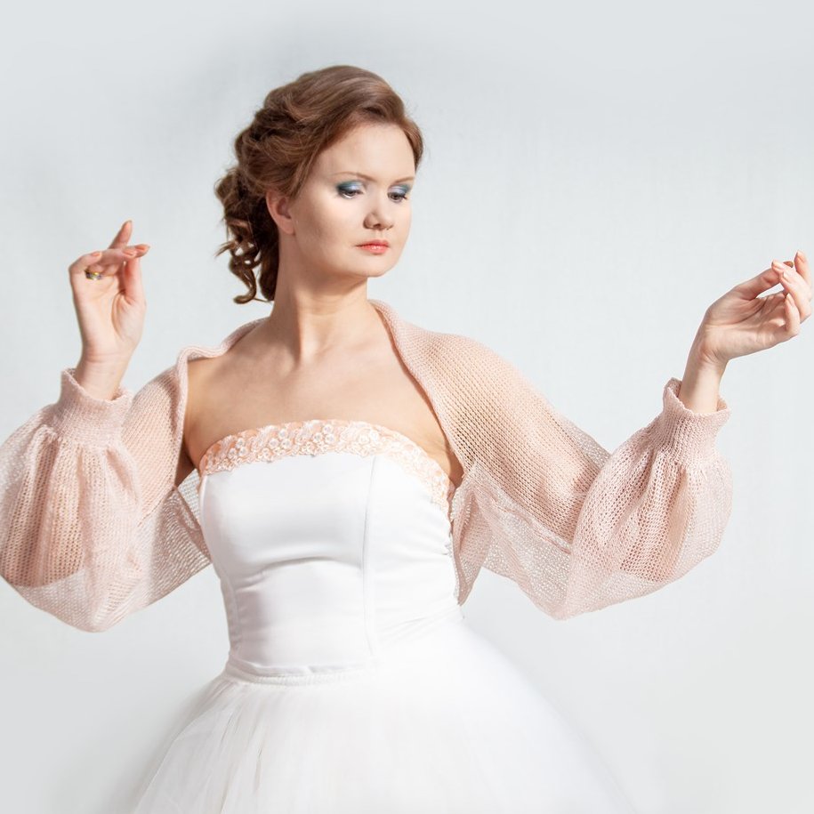 SuperSoftKnits's tweet image. Soft  pink #Linen bolero — airy, romantic &amp;amp; handmade 💕 Perfect #bridal or #summer cover-up. #Bolero #Shrug #Wedding #Eco #SuperSoftKnits #linenbolero #linencoverup 

etsy.me/3blzBJe