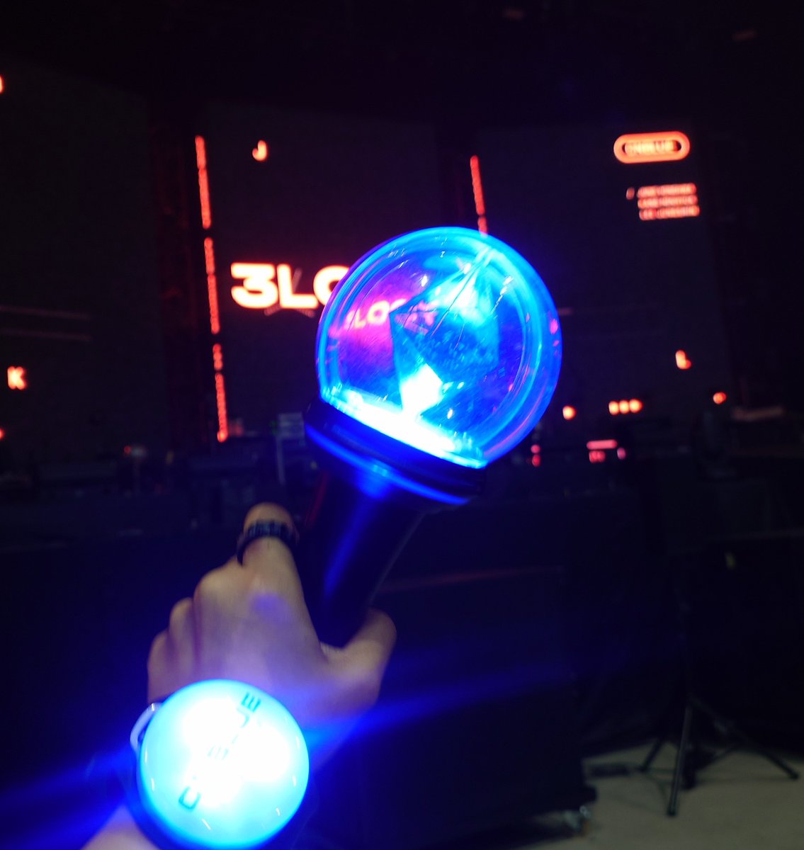 mook824's tweet photo. CNBLUE 3logy Yokohama !  #CNBLUE #3logy https://t.co/BKesew8qza