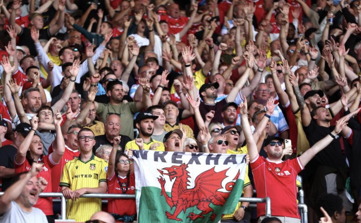d6ale's tweet photo. Up the town
Get into them
#WxmAFC 🔴⚪️ #COYR https://t.co/qiTWYxdDba