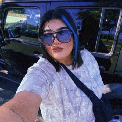 bernicejenner01's tweet photo. #NewProfilePic https://t.co/VlZe5CVqWA