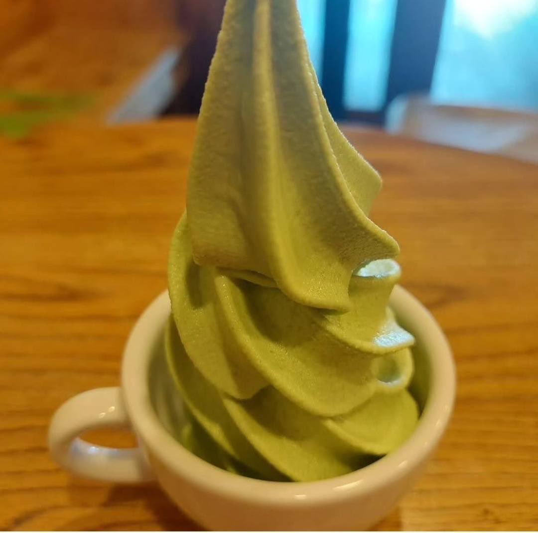 MoomooS0609's tweet photo. 今週の味は抹茶です🍵

これは人気フレーバーの1つですね〜😋
GW、天気が良い日も増えて安心です😮‍💨

ぜひこのタイミングでお越しください‼️
お待ちしてます🐮🍦 https://t.co/iubNdsStGz