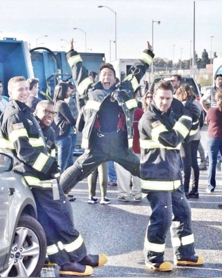 sam 🚒 tweet media