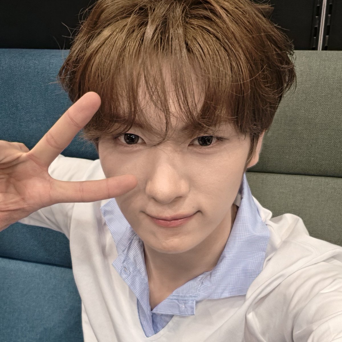Moncheriejake's tweet image. First selca day and lowkey nervous😬

#SaiSelcaDay #SSD #42SD #YOUNGJAE
#영재 #TWS #투어스 #42SELCADAY