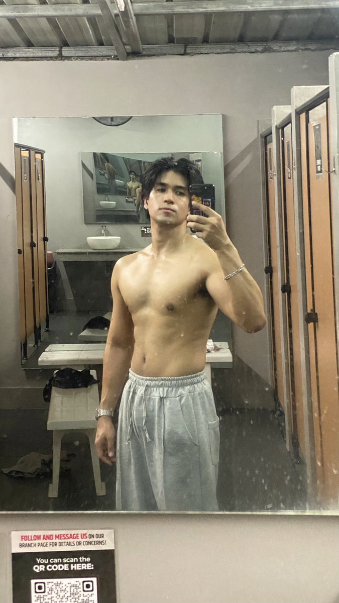 SamVGuerra's tweet photo. Haircut recos 🤷🏻‍♂️ https://t.co/DZ85z6lq0m