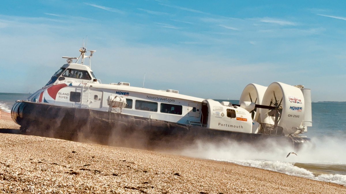 Steveontour2's tweet image. I like to travel in #Style. #Portsmouth. #UsualSeagull #DailyPictureTheme